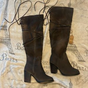 Womens tall boots size 7 M